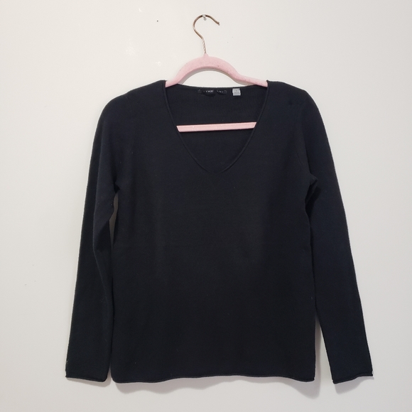 Tahari v-neck soft knit sweater roll hem black M - Picture 1 of 4